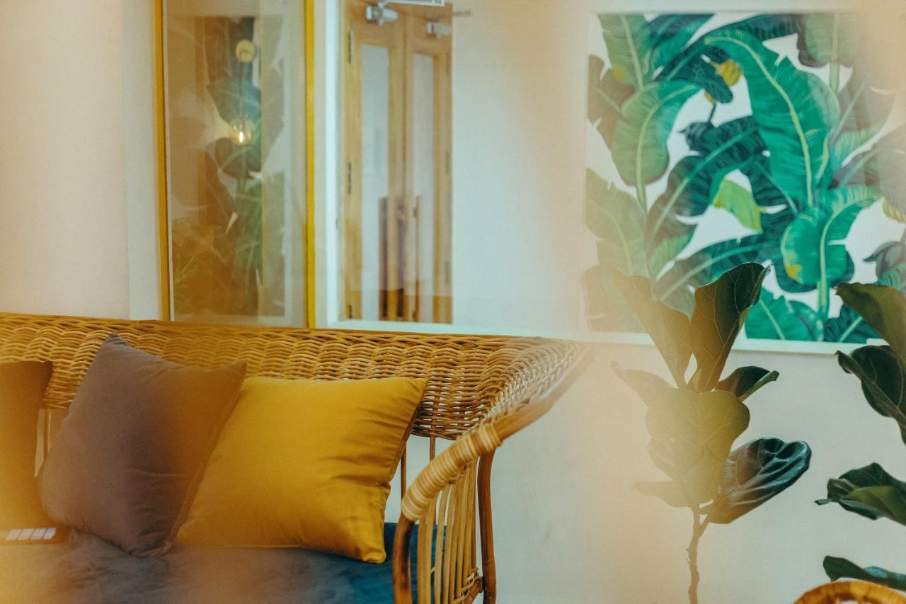 Chilla Palace Homestay โฮจิมินห์ซิตี้ ภายนอก รูปภาพ